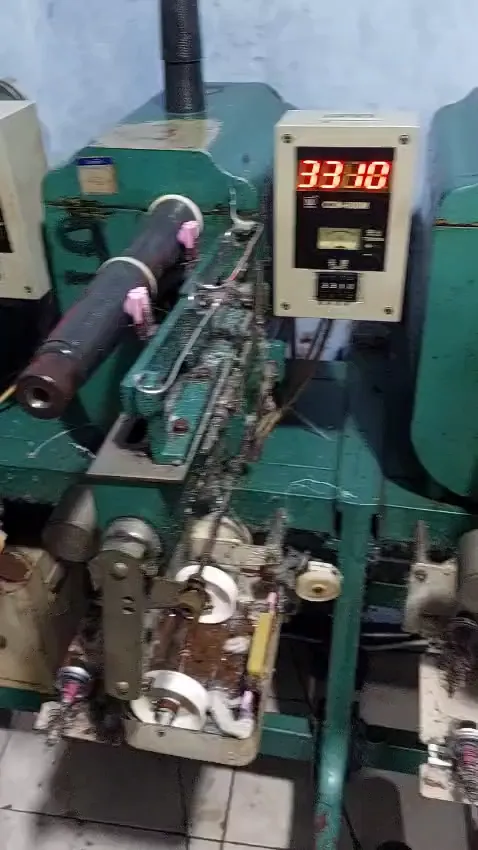 Video: mesin twisting berjalan dengan counter digital aktif